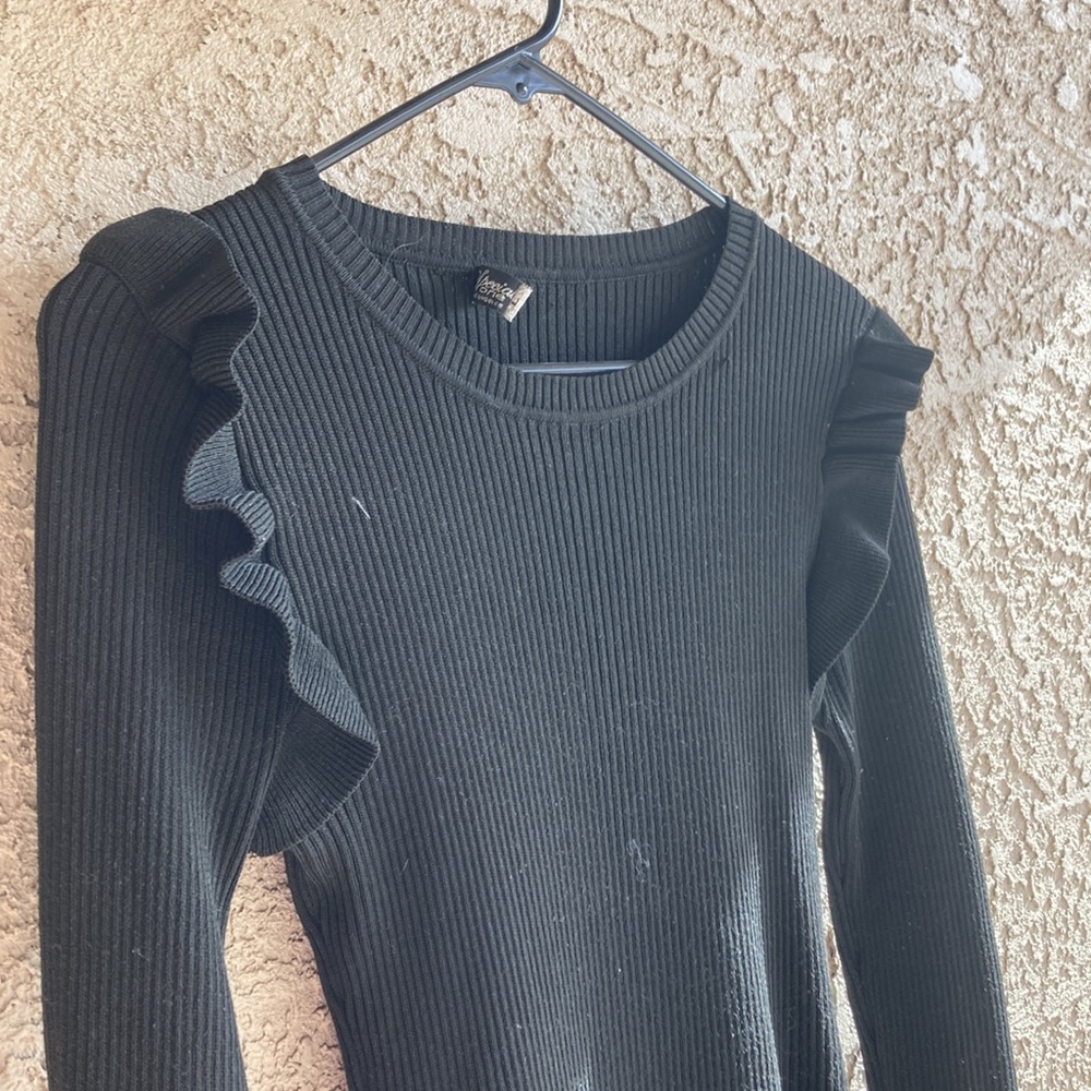 Special one, Los Angeles long sleeve sweater dress with ruffles - Picture 3 of 5